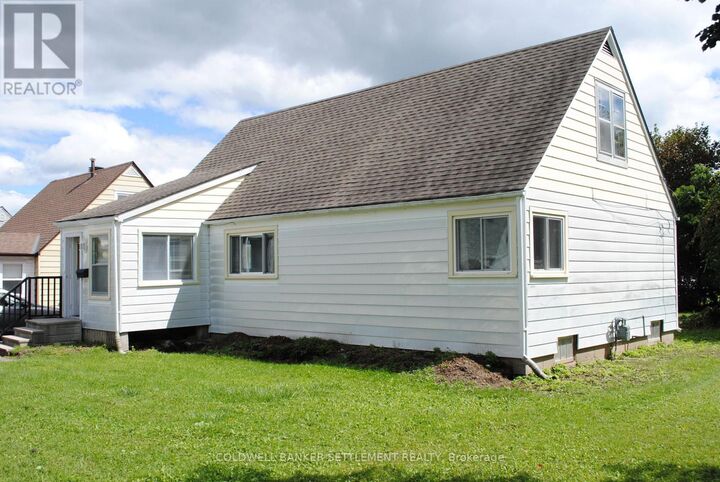 Property Photo: 48 Pine Street ON K7A 3T6