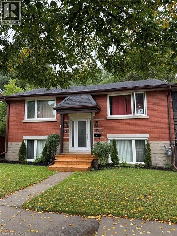 Property Photo:  16 Kehl Street 2  ON N2M 3T9 