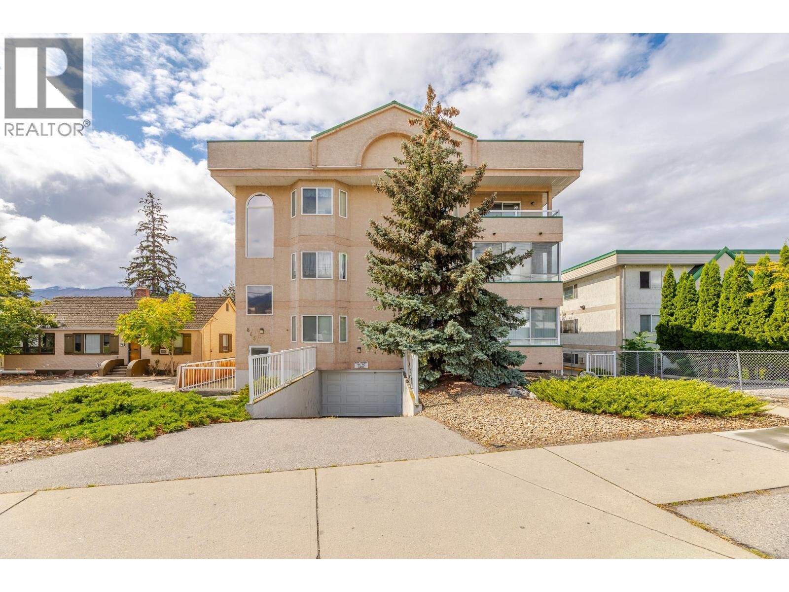 Property Photo:  865 Main Street 204  BC V2A 5E3 