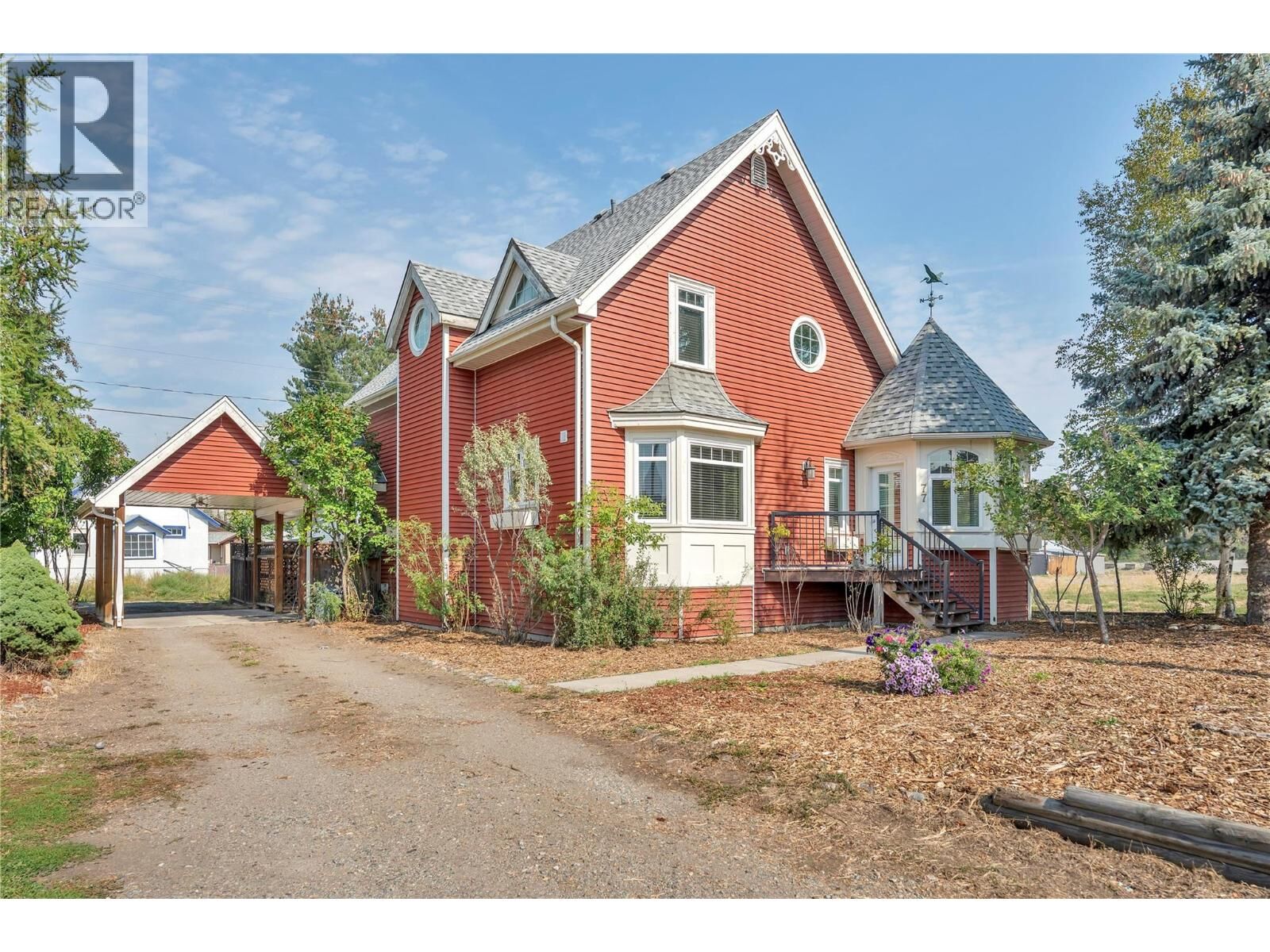 Property Photo: 77 Tapton Avenue BC V0X 1W0