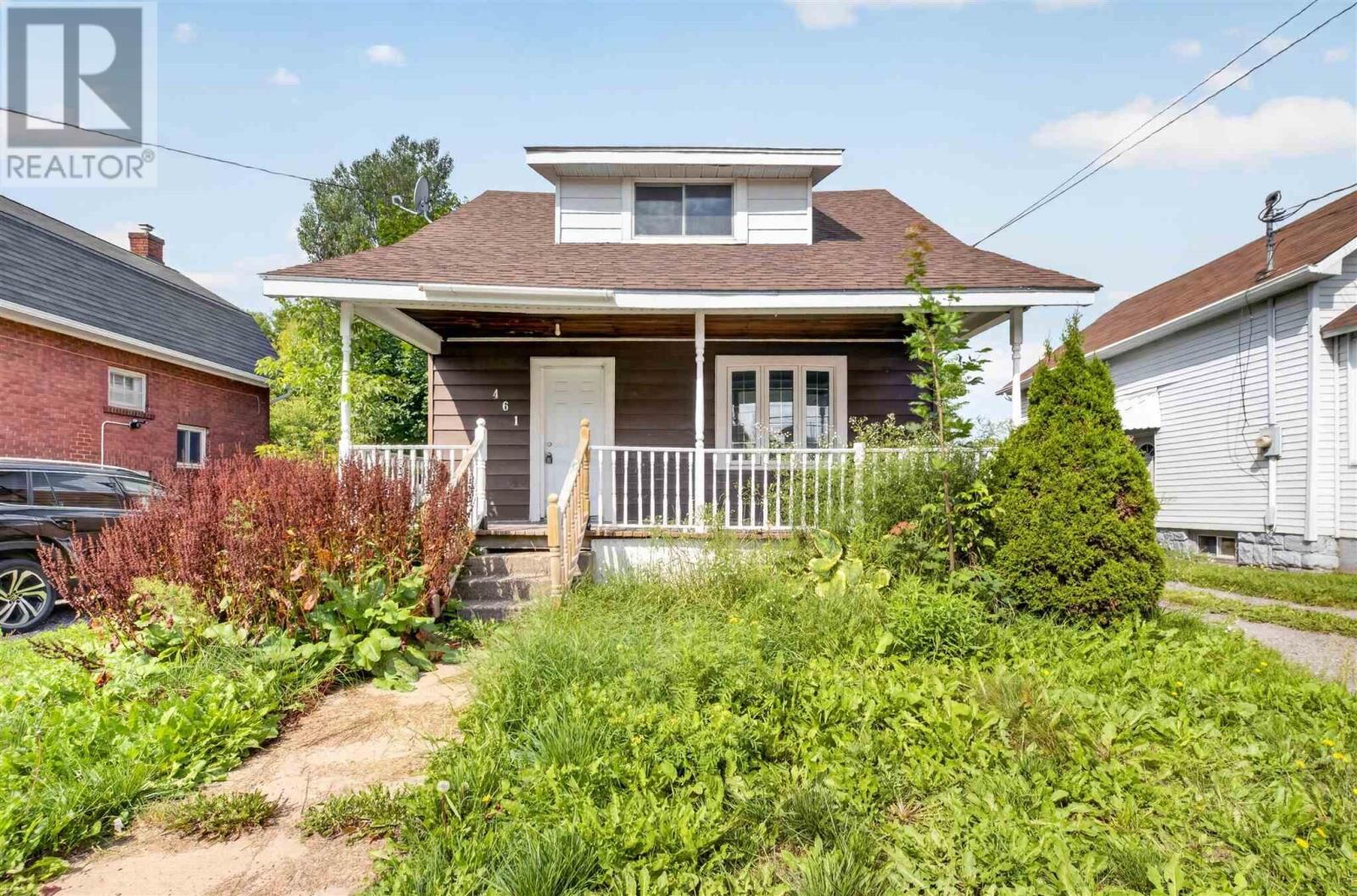Property Photo:  461 John St  ON P6C 3J8 