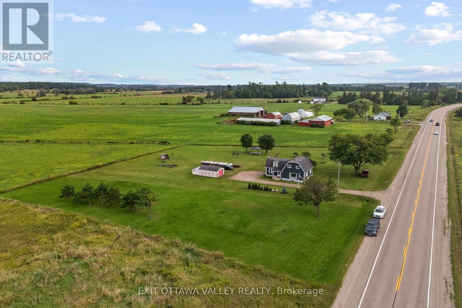 Property Photo: 38922 41 Highway ON K8A 6W4