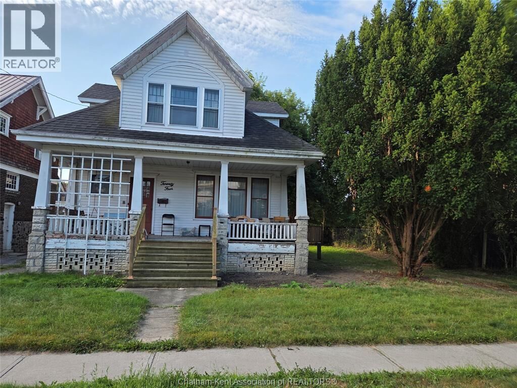Property Photo:  24 Stanley Avenue  ON N7M 3J2 