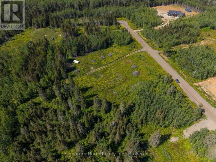 Property Photo:  1051 Red Pine Way  ON P7G 1N1 