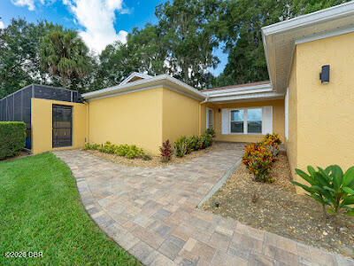 Property Photo:  1416 Lake Marion Drive  FL 32712 