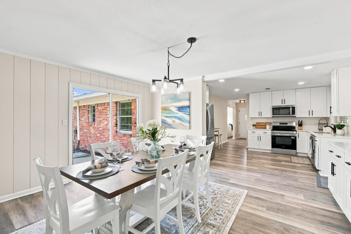 Property Photo: 225 NW Bayou Woods Drive FL 32548
