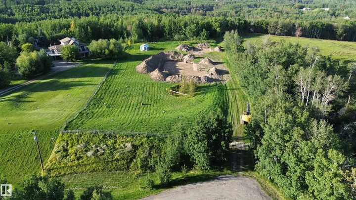 Property Photo:  53417 Range Road 14 9  AB T7Y 0B5 