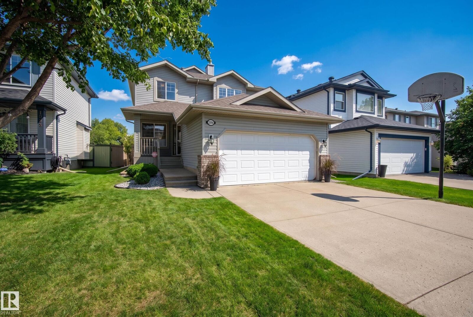 Property Photo:  1341 Breckenridge Dr NW  AB T5T 6M2 