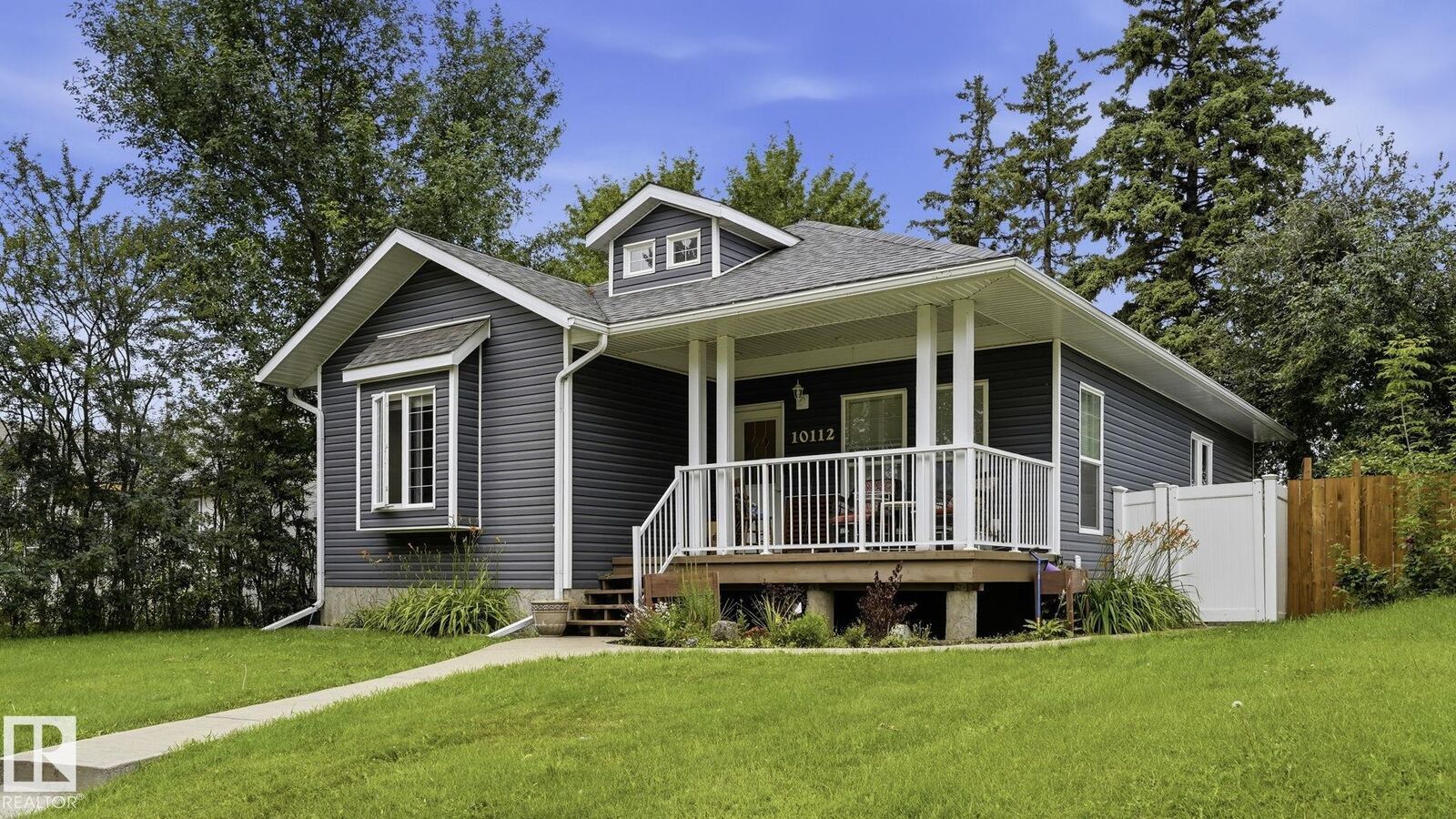 Property Photo:  10112 105 Street  AB T7P 1V9 