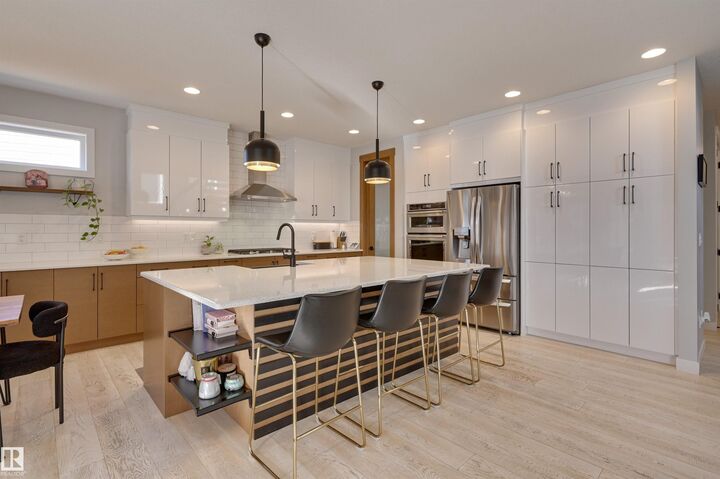 Property Photo:  550 Eagleson Wynd NW  AB T6M 0Y4 