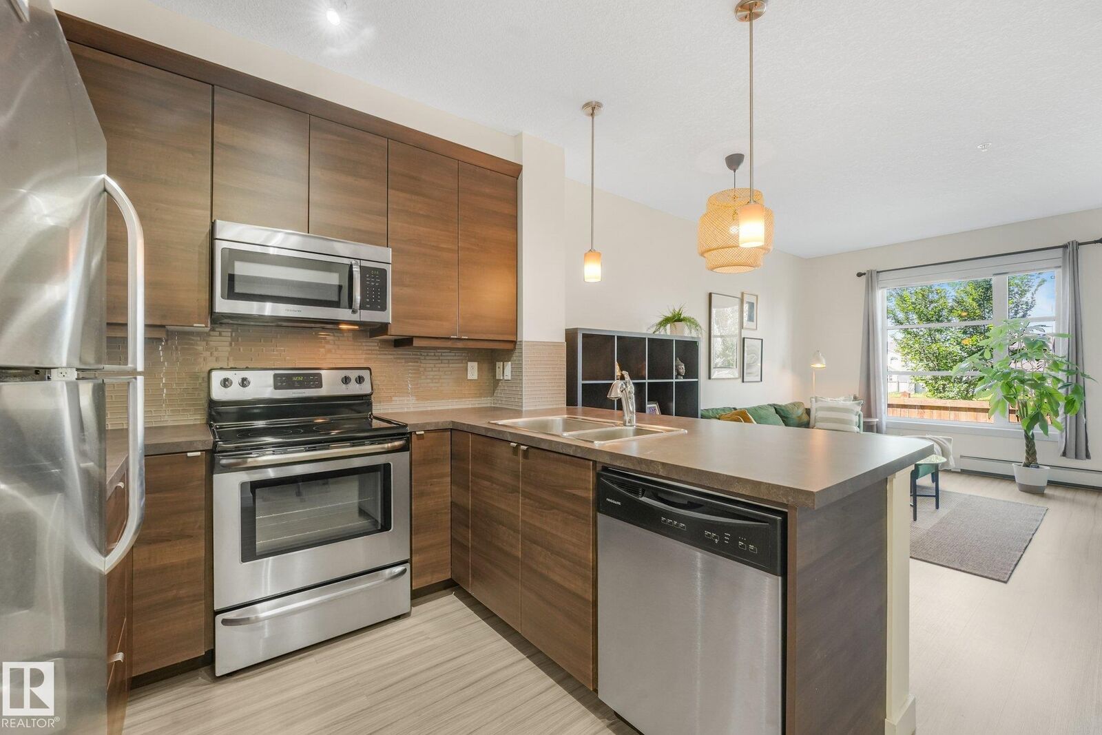 Property Photo:  2590 Anderson Way SW 207  AB T6W 0R2 