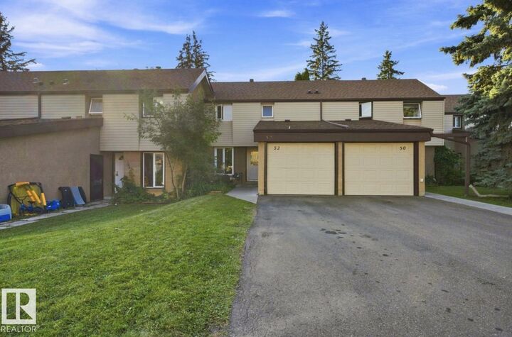 Property Photo:  52 Grandin Village  AB T8N 1R9 