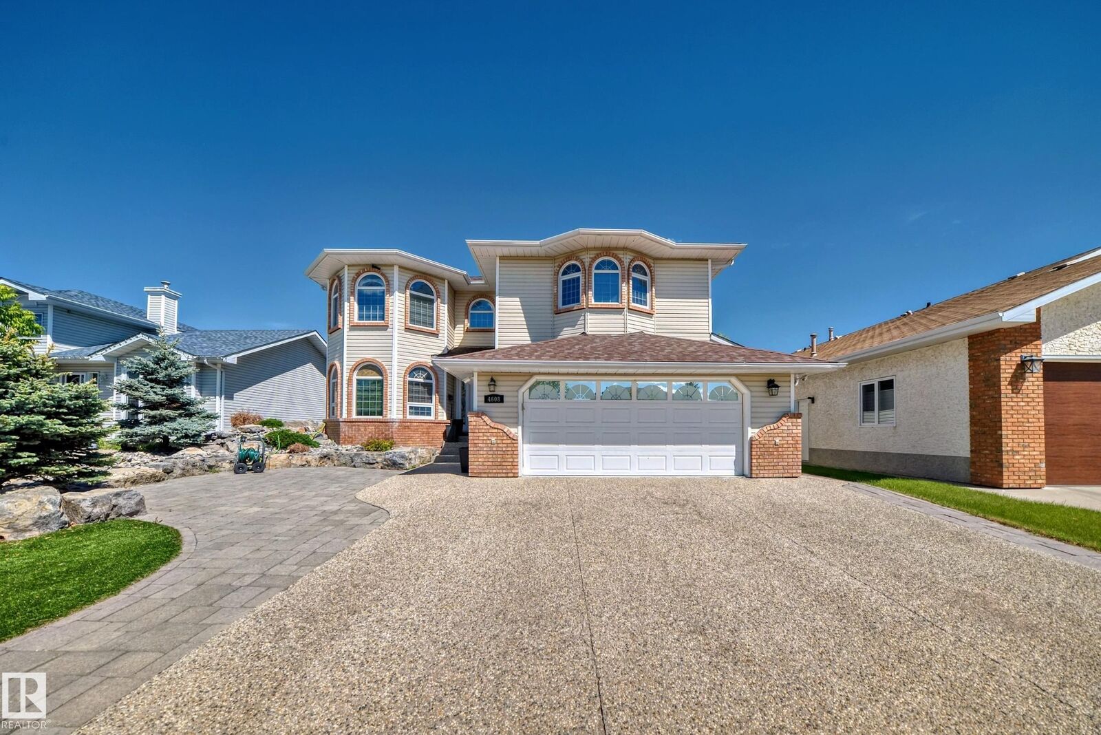 Property Photo:  4608 43 Avenue NW  AB T6L 6L9 