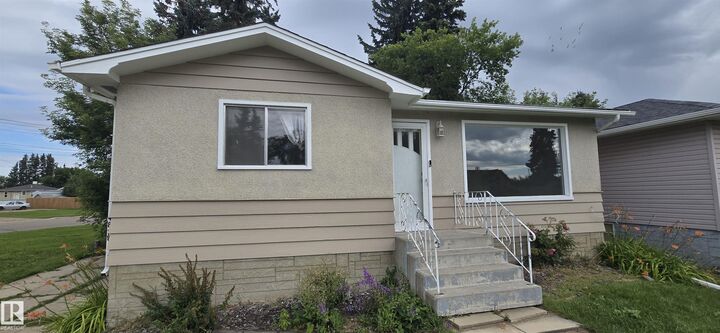 Property Photo:  4818 54A Avenue  AB T9C 1G2 