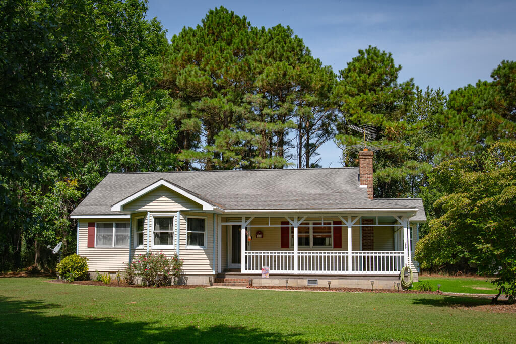 Property Photo: 10541 Pine Tree Rd VA 23413