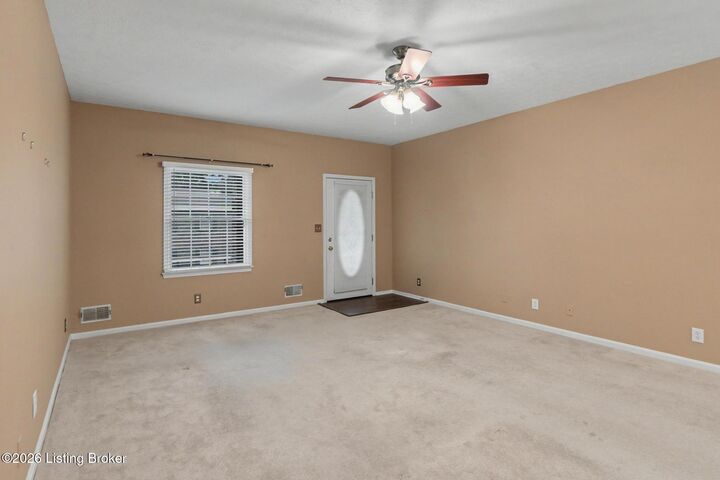 Property Photo: 3112 Hendon Rd KY 40220