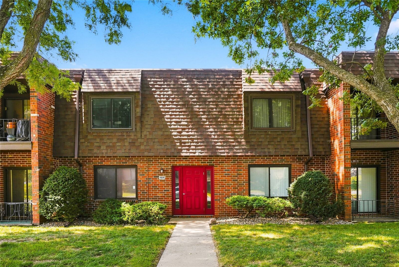 Property Photo:  4541 Woodland Avenue 6  IA 50266 
