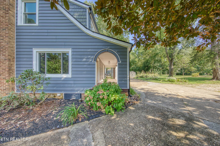 Property Photo: 2624 Delrose Drive TN 37914