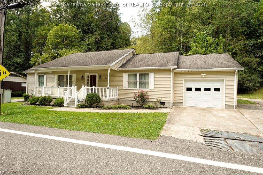 Property Photo:  437 Thorofare Road  WV 25045 
