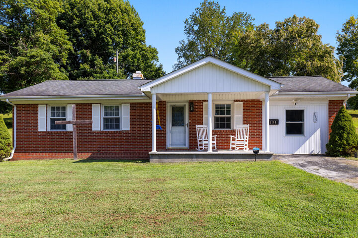 Property Photo:  135 Shawnee Drive  KY 41179 