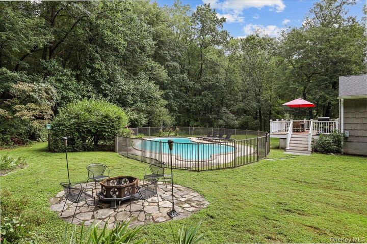 Property Photo: 149 Brook Farm Road E NY 10576