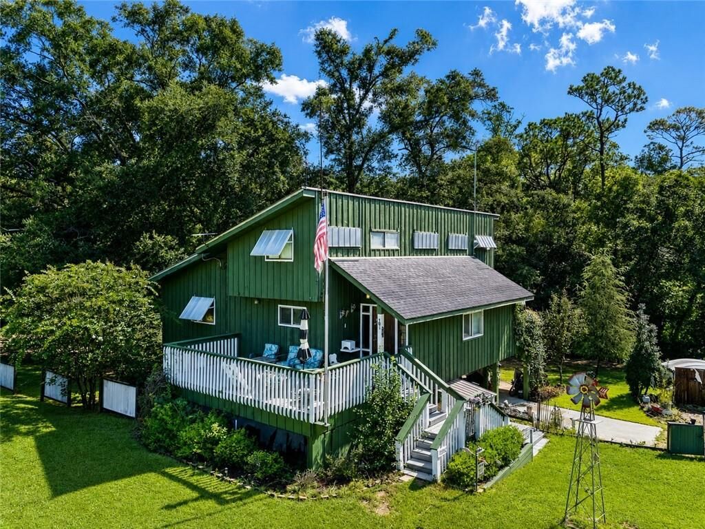 Property Photo: 19520 Gunnison Road AL 36532