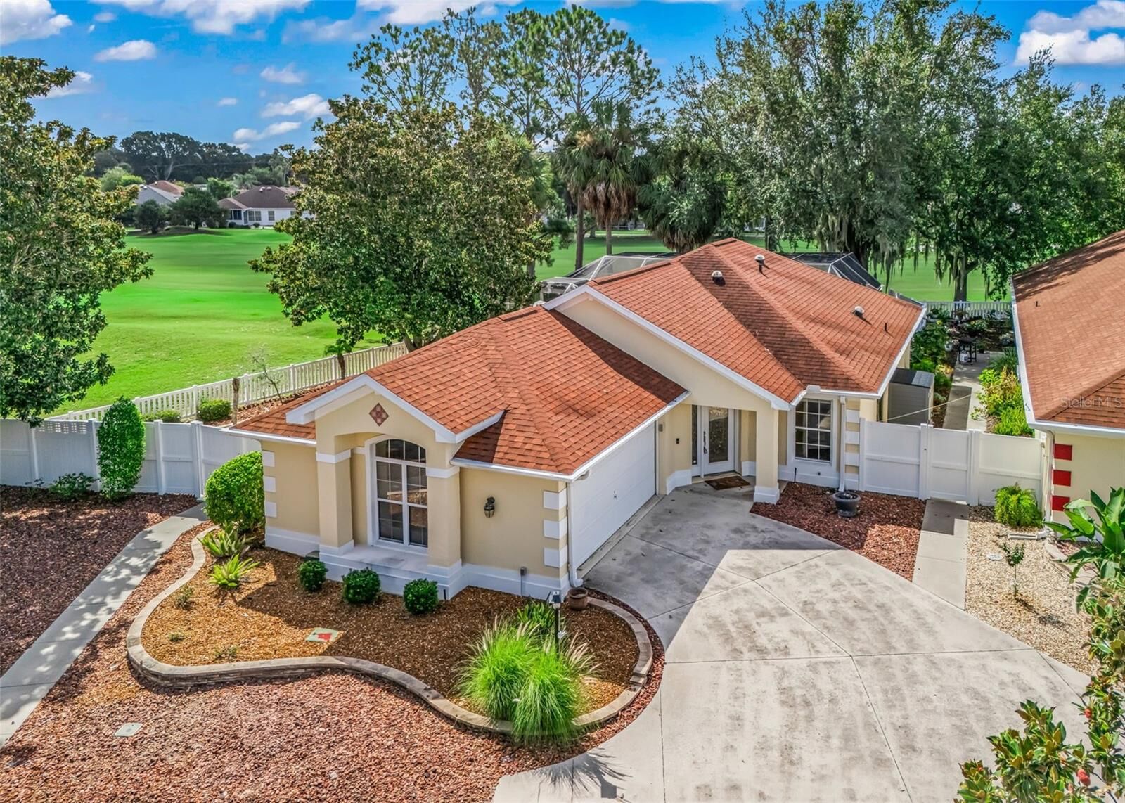Property Photo:  1802 Puerto Bello Drive  FL 32159 