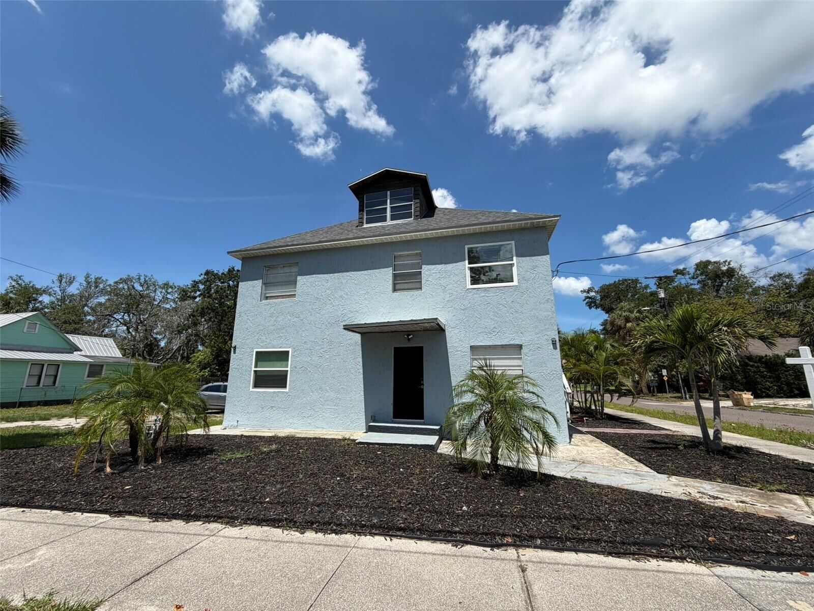 Property Photo: 101 W Lemon Street 1 FL 34689
