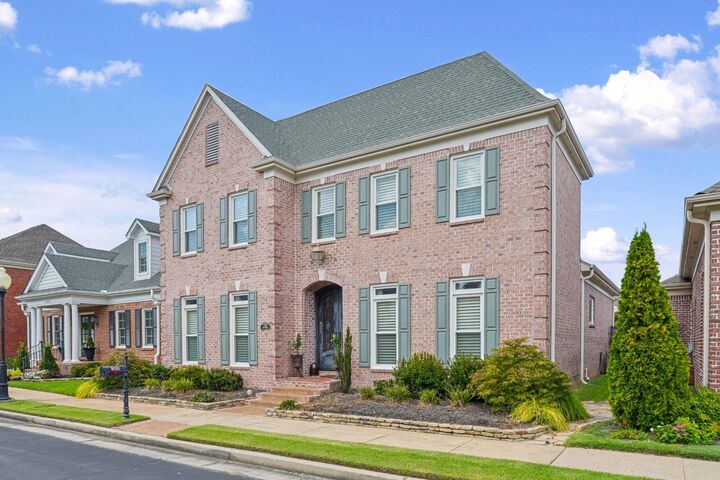Property Photo:  8010 Willow Brook Rd  TN 38138 