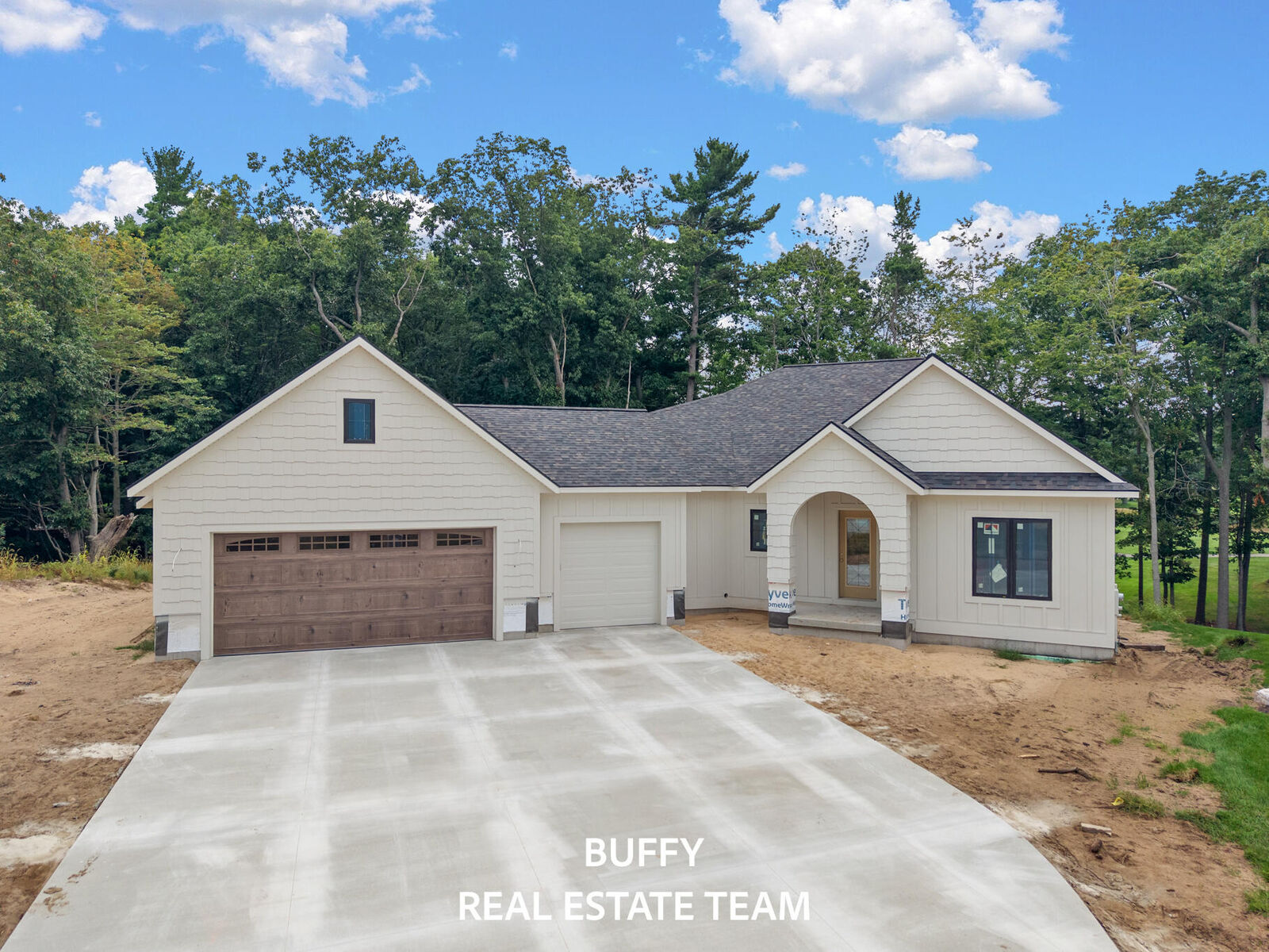 Property Photo:  2926 Duneside Circle  MI 49441 