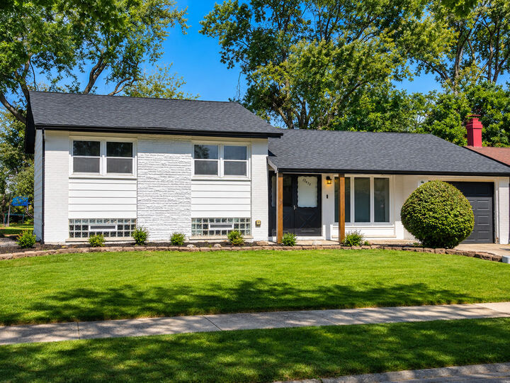 Property Photo:  17622 Oakwood Drive  IL 60429 