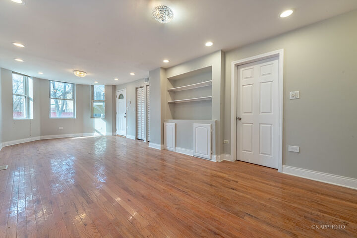 Property Photo: 4505 S Justine Street IL 60609