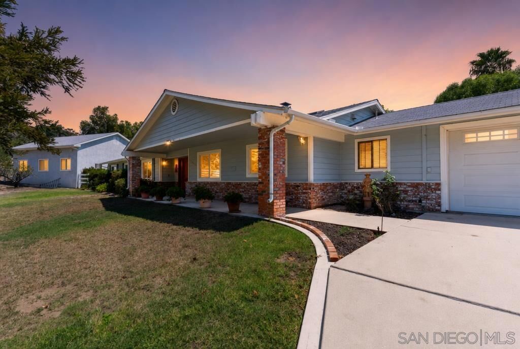 Property Photo:  1044 Capra Way  CA 92028 
