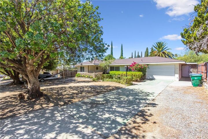 Property Photo: 1739 N Alessandro CA 92220