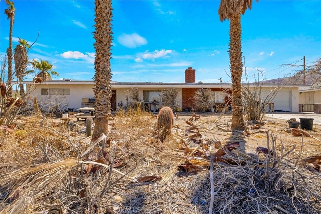Property Photo: 74704 Starview Lane CA 92277