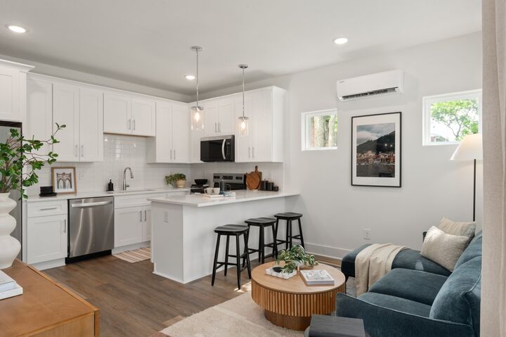 Property Photo: 117 Straton Street TN 37216