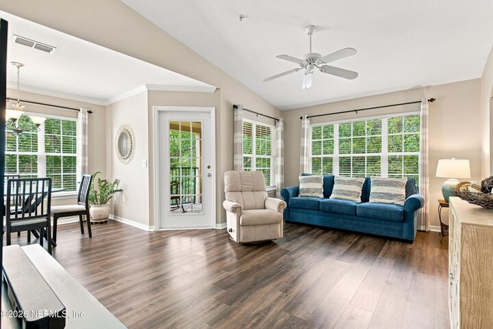 Property Photo: 7800 Point Meadows Drive 332 FL 32256