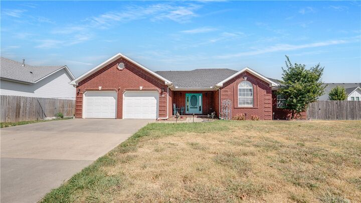 Property Photo: 808 E Parks Street AR 72753
