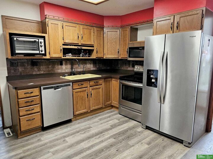 Property Photo: 557 W 7th Street NE 68467