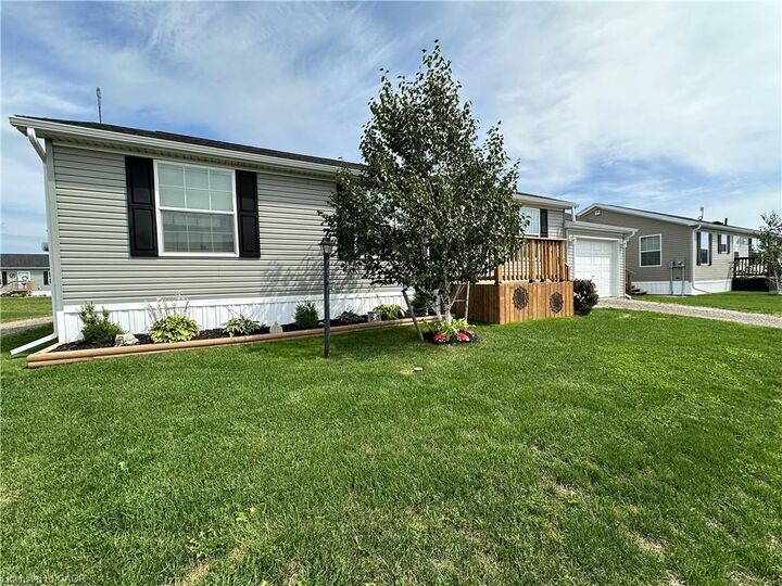 Property Photo:  14 Copper Beech Drive  ON N0A 1L0 