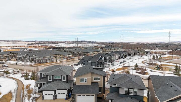 Property Photo:  49 Lowden Close  AB T4R 0R9 
