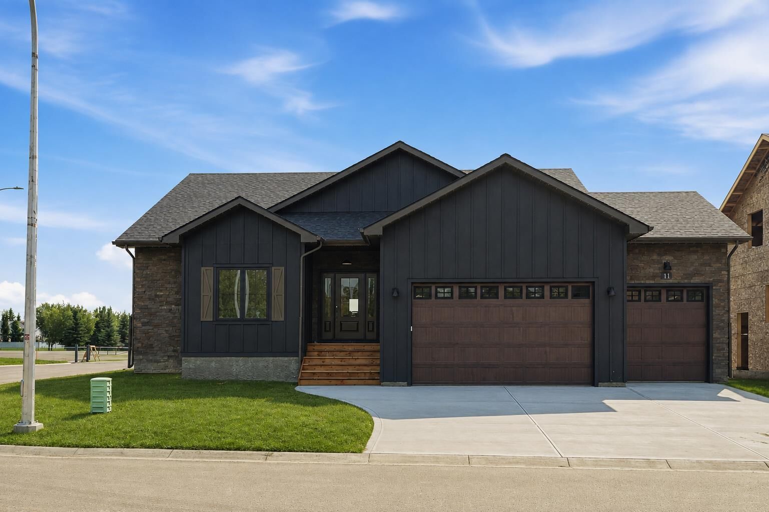 Property Photo:  11 Lackner Road  AB T0M 0N0 