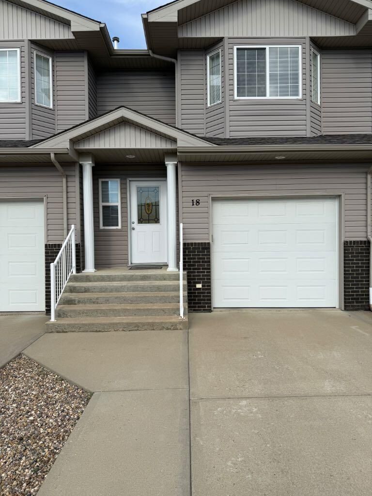Property Photo:  18 Sierra Avenue SW  AB T1B 0A5 