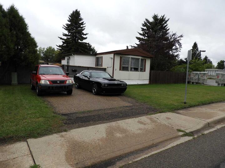Property Photo:  5029 34 #7  AB T4N 0P4 