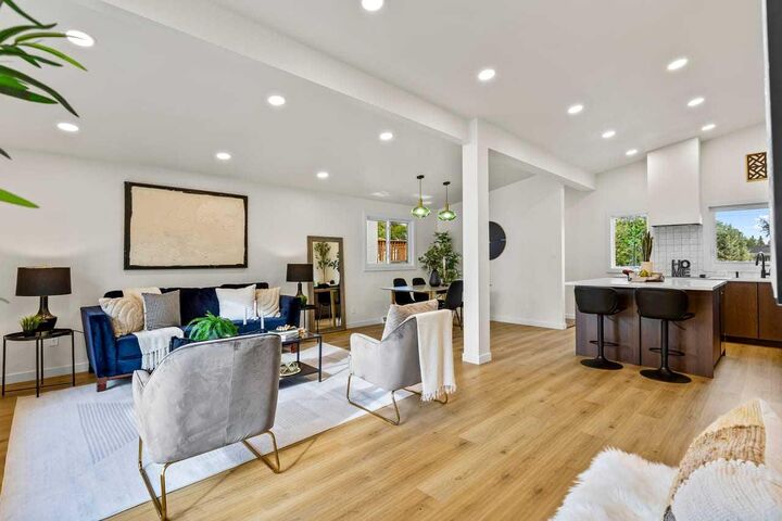 Property Photo:  9716 2 Street SE  AB T2J 0W2 