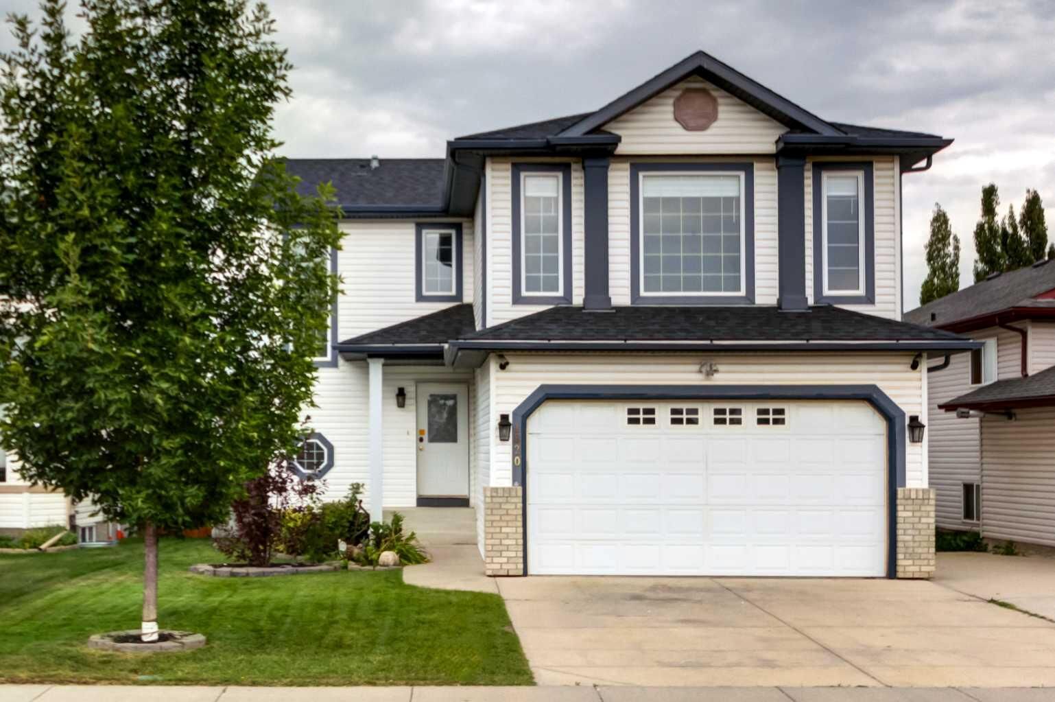 Property Photo:  1820 Woodside Boulevard NW  AB T4B 2K1 