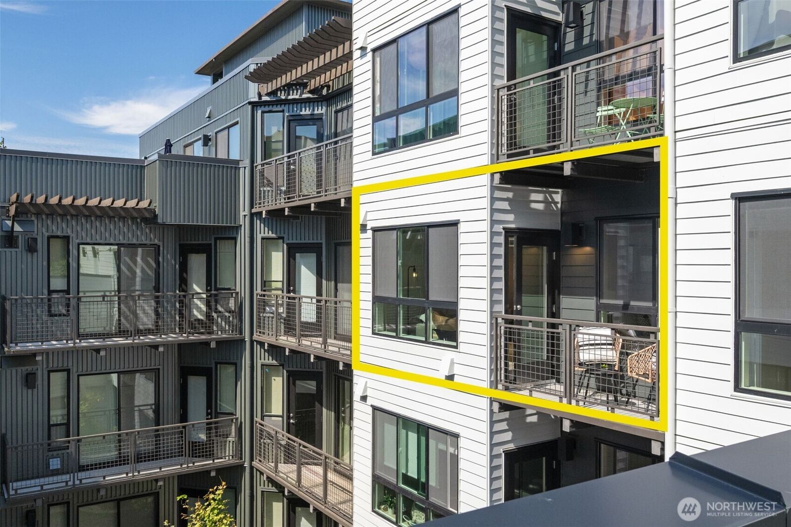 Property Photo:  1410 E Pine Street W307  WA 98122 