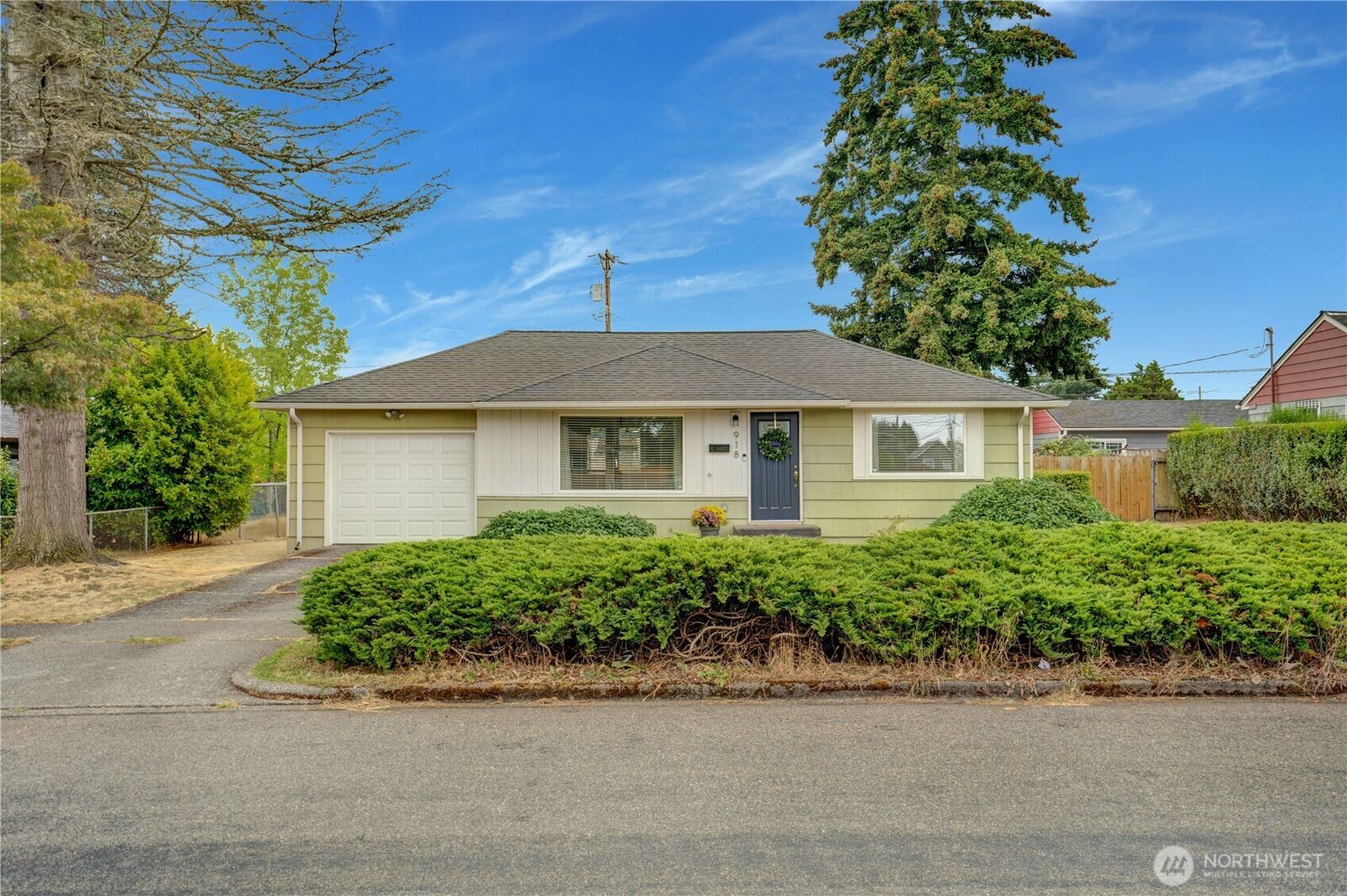 Property Photo: 918 E 52nd Street WA 98404