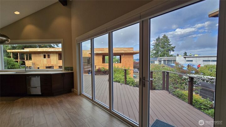 Property Photo: 609 13th Avenue W WA 98033