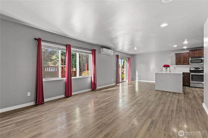 Property Photo:  7428  19th Place SE  WA 98258 